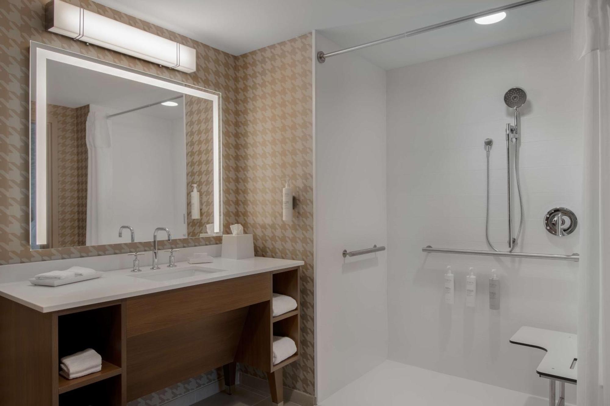 Home2 Suites By Hilton Jacksonville Downtown ภายนอก รูปภาพ