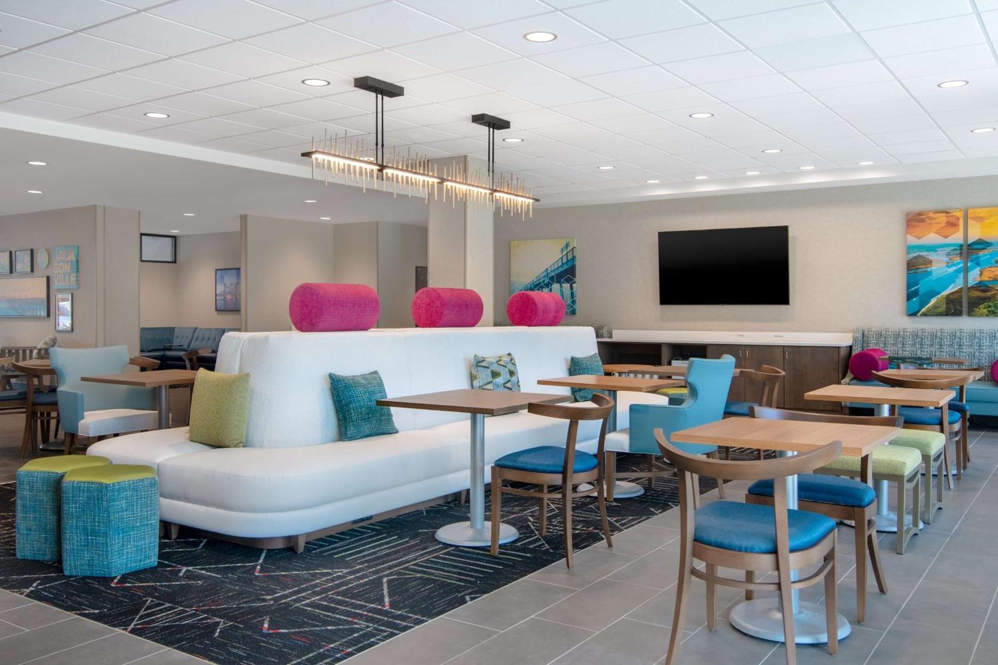 Home2 Suites By Hilton Jacksonville Downtown ภายนอก รูปภาพ